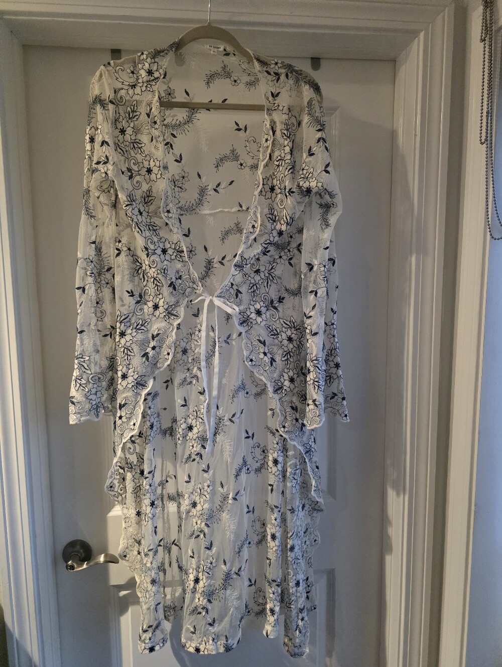 En Creme Sheer White with Navy Floral Kimono
